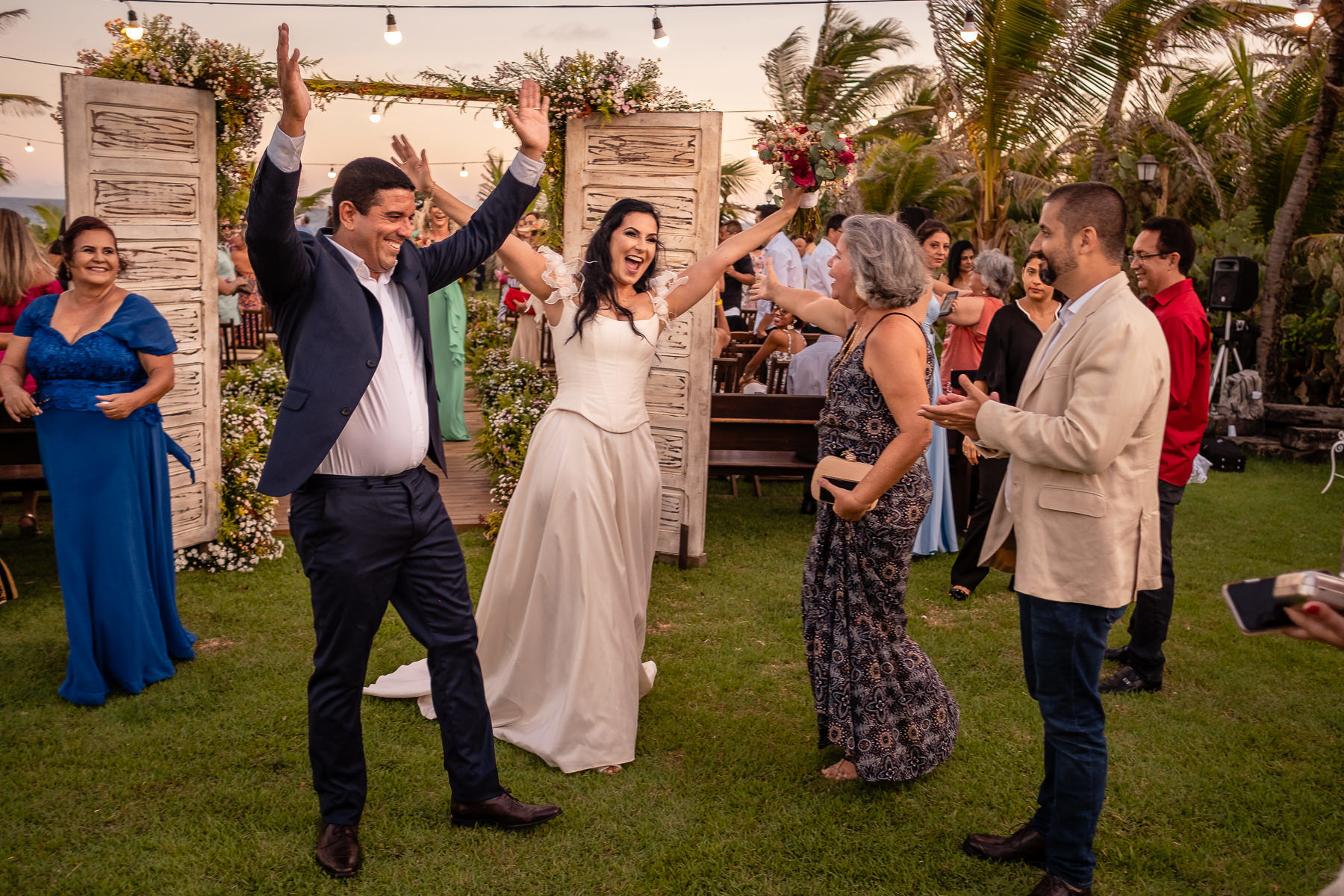 Foto Casamento Kaliandra & Junior - Tropicalia Eventos Salvador Foto Casamento Kaliandra & Junior - Tropicalia Eventos Salvador - Imagem 109