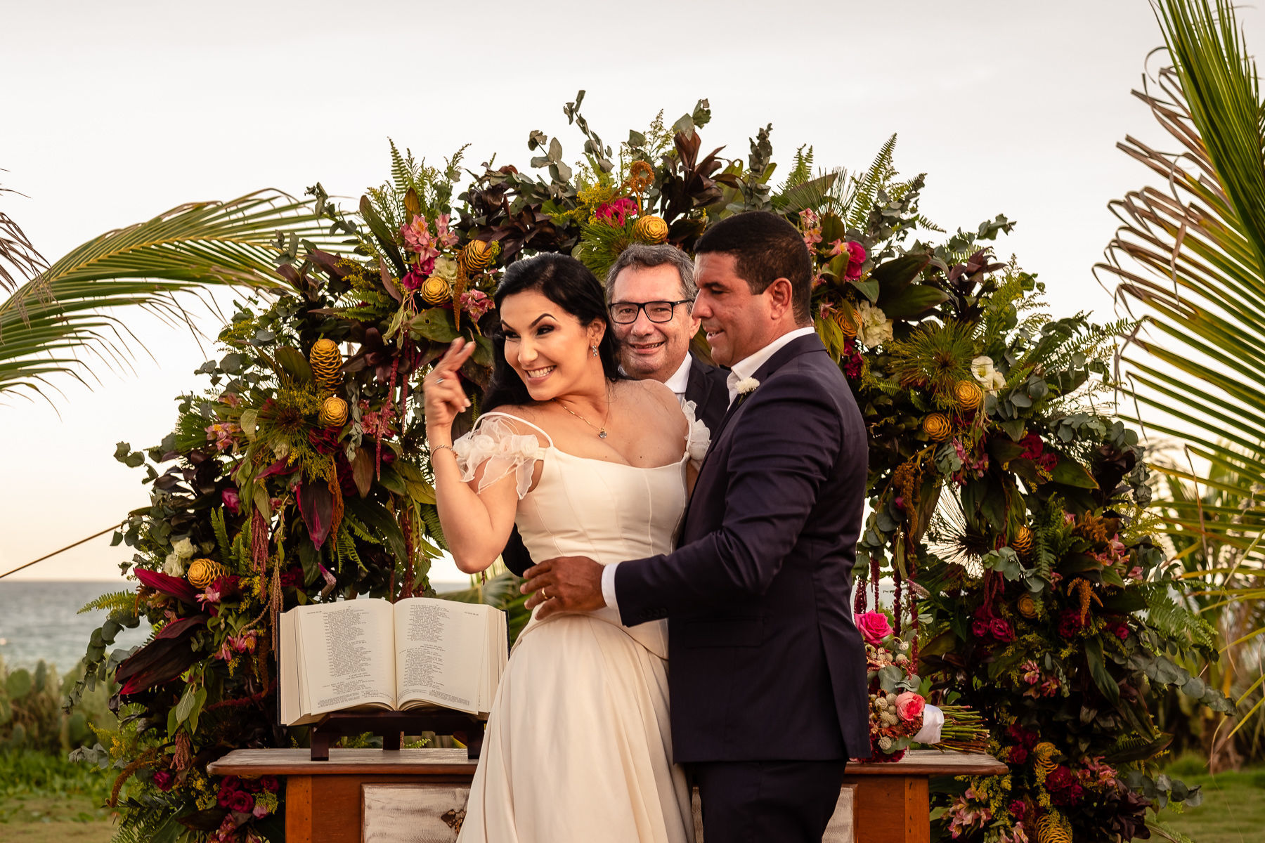 Foto Casamento Kaliandra & Junior - Tropicalia Eventos Salvador Foto Casamento Kaliandra & Junior - Tropicalia Eventos Salvador - Imagem 97
