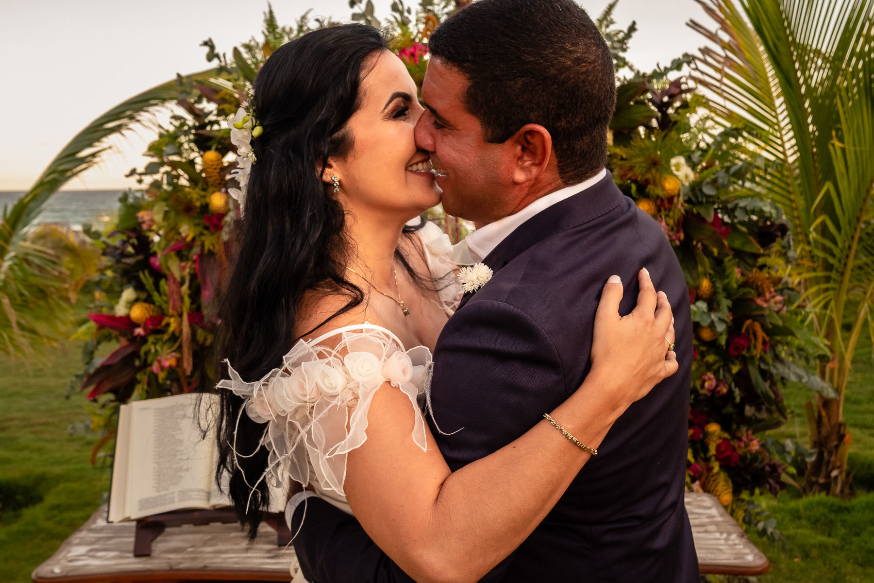 Foto Casamento Kaliandra & Junior - Tropicalia Eventos Salvador Foto Casamento Kaliandra & Junior - Tropicalia Eventos Salvador - Imagem 105