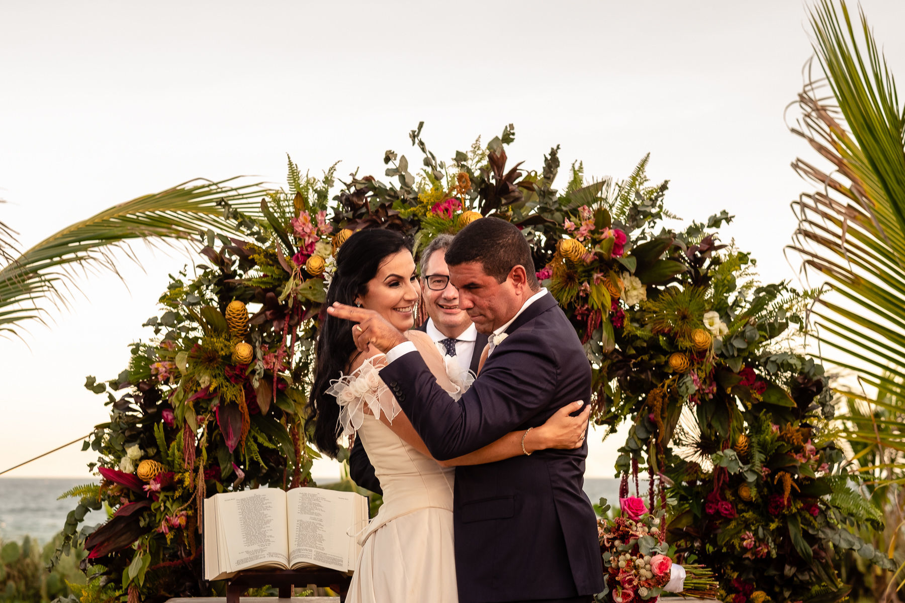 Foto Casamento Kaliandra & Junior - Tropicalia Eventos Salvador Foto Casamento Kaliandra & Junior - Tropicalia Eventos Salvador - Imagem 96